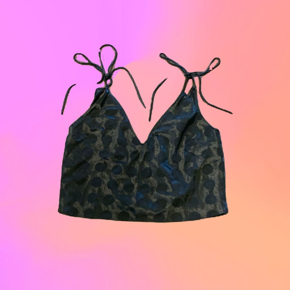Victoria’s Secret women’s black top